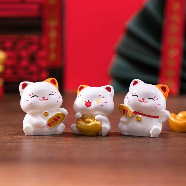 Lucky Cat Figurine Set